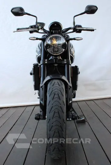 TRIUMPH TRIDENT 660
