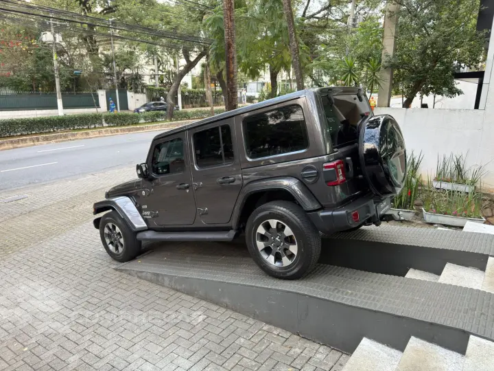 WRANGLER 2.0 Turbo Sahara 4X4 AT8