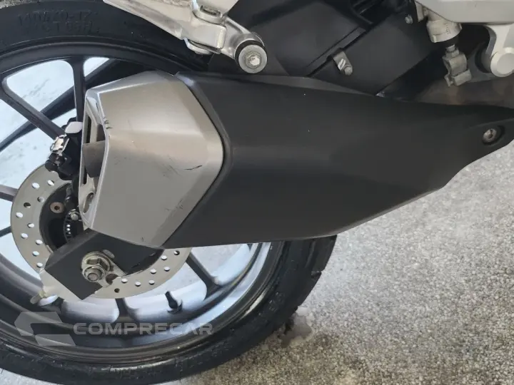 CB 300F