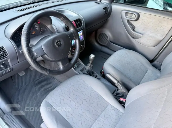 CORSA 1.8 MPFI Sedan 8V