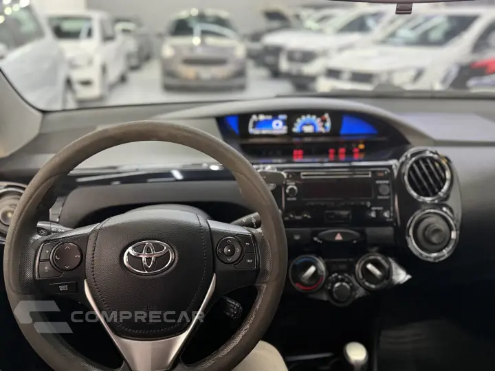 ETIOS 1.5 XS Sedan 16V