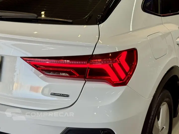 Q3 2.0 40 TFSI GASOLINA SPORTBACK PERFORMANCE BLACK QUATTRO