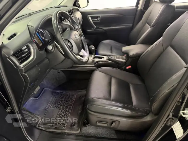 HILUX SWSRXA4FD