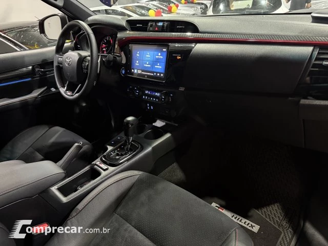 HILUX - 2.8 D-4D TURBO CD GR-S 4X4 AUTOMÁTICO