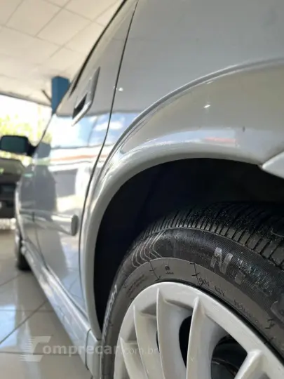 ASTRA 2.0 MPFI Advantage Sedan 8V