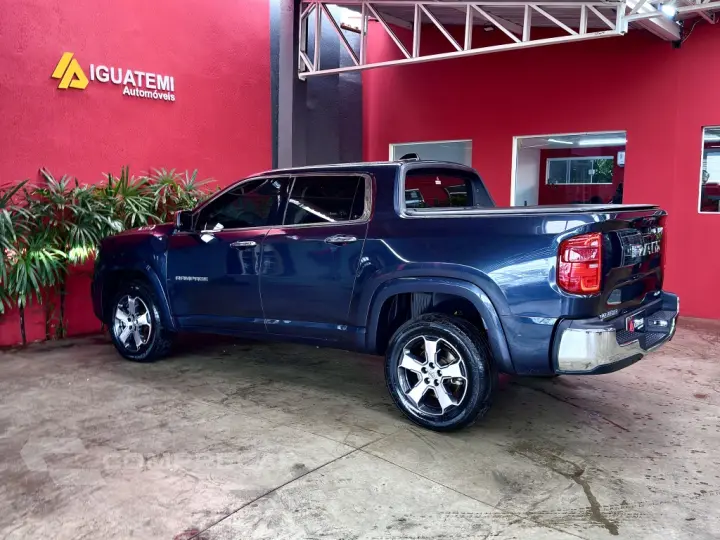 RAMPAGE 2.2 TURBO DIESEL LARAMIE 4X4 AUTOMÁTICO