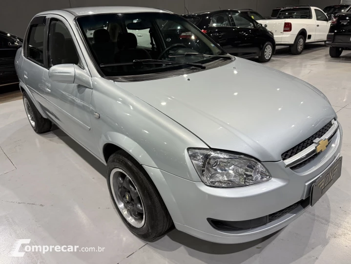 CLASSIC 1.0 MPFI LS 8V FLEX 4P MANUAL