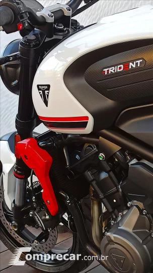 TRIDENT 660