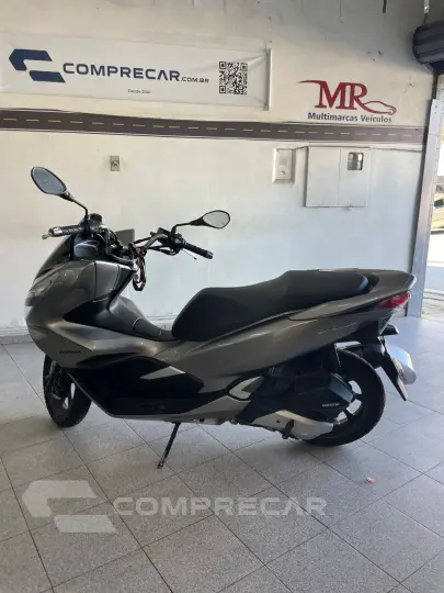 PCX 150 DLX