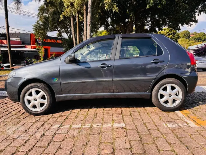 Palio ELX 1.4 Fire/30 Anos F. Flex 8V 4p
