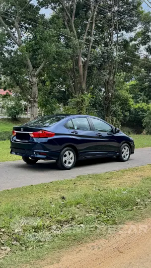 CITY 1.5 DX Sedan 16V