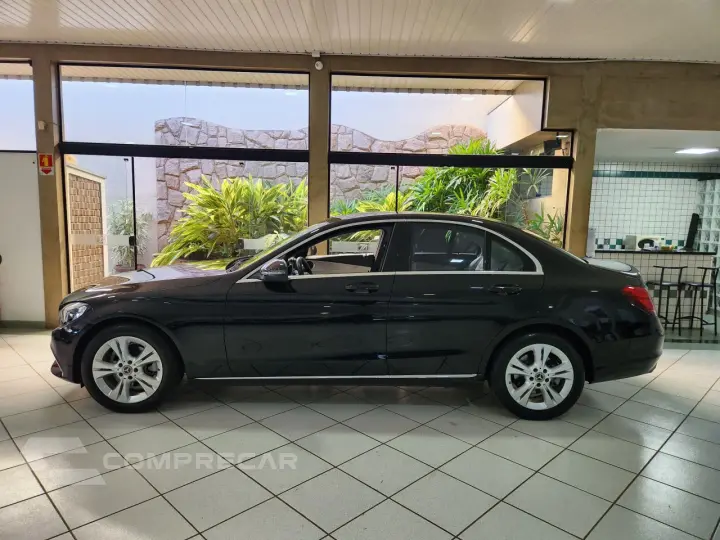 C 180 1.6 16V 4P CGI AVANTGARDE TURBO AUTOMÁTICO