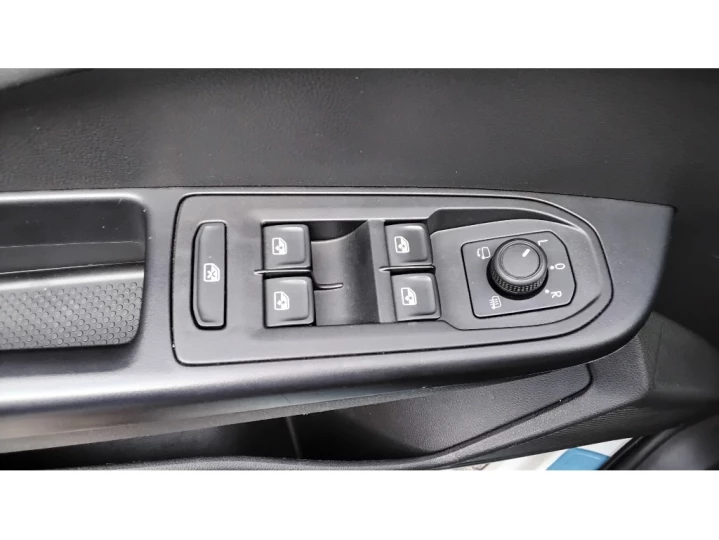 TAOS 1.4 250 TSI TOTAL FLEX HIGHLINE AUTOMÁTICO