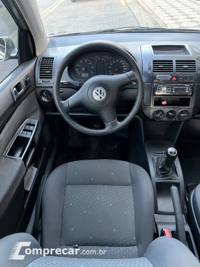 POLO SEDAN 1.6 8V