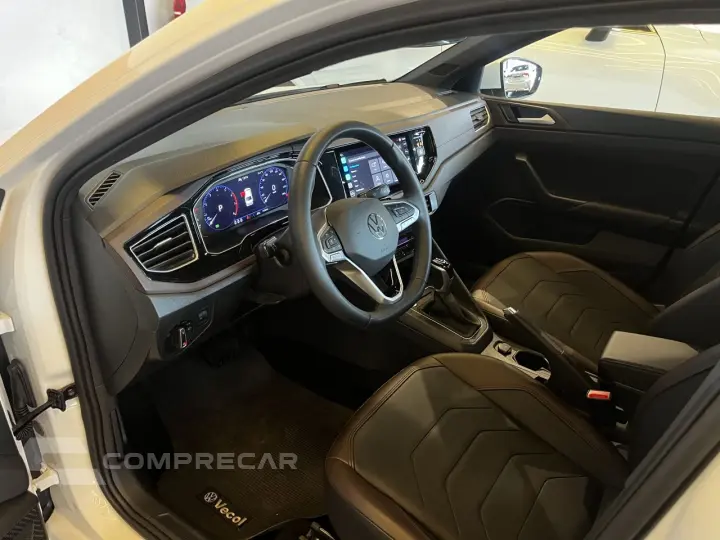 Virtus 1.0 4P 200 TSI FLEX HIGHLINE AUTOMÁTICO