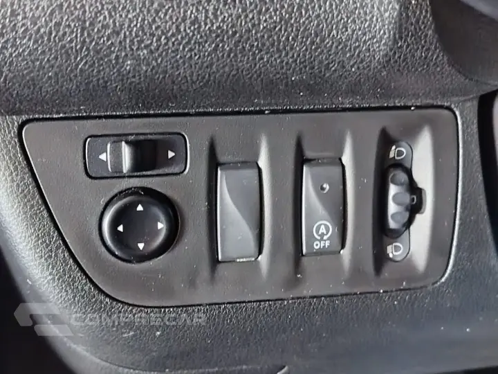 Kwid 1.0 12V Sce Flex Outsider Manual