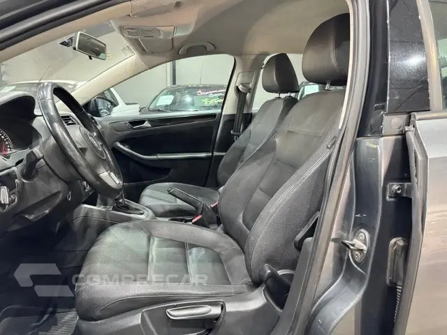 JETTA - 2.0 COMFORTLINE 4P MANUAL