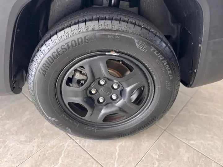 Renegade 1.8 4x2 Flex 16V Aut.