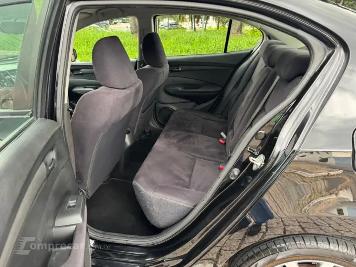 CITY Sedan LX 1.5 Flex 16V 4p Aut.