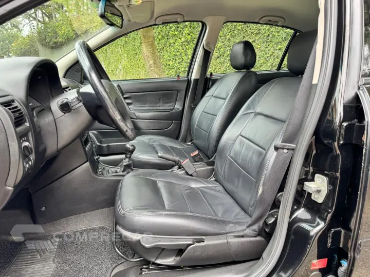 ASTRA 2.0 MPFI Advantage 8V