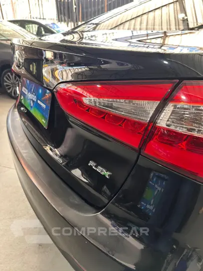 CERATO 1.6 E.213 Sedan 16V