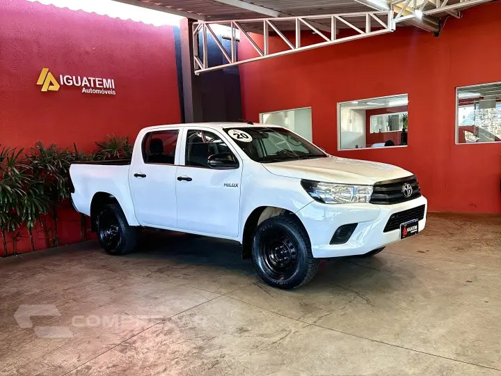 HILUX HILUX CD STD 2.8 16V TURBO DIE 4X4 4P C/AR