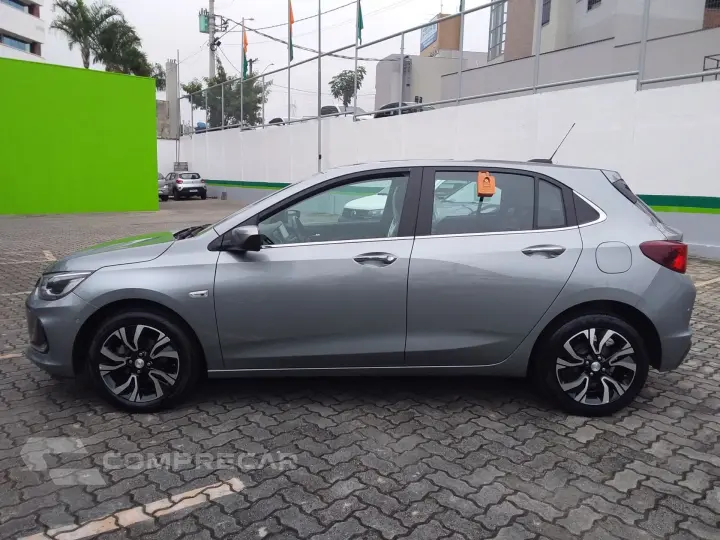 ONIX 1.0 TURBO FLEX PREMIER AUTOMÁTICO