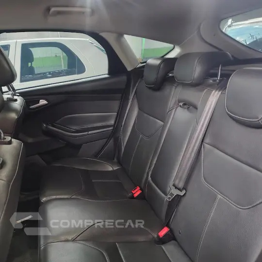FOCUS 2.0 TITANIUM PLUS SEDAN 16V
