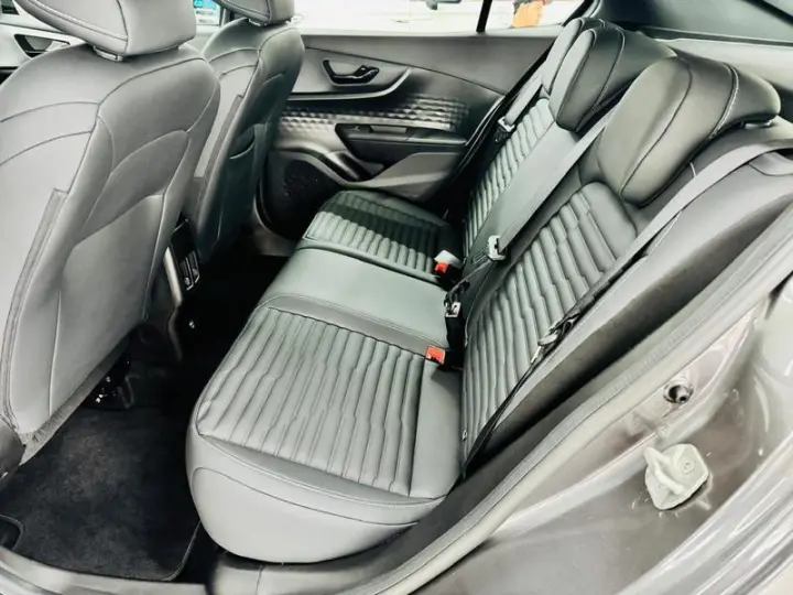 FASTBACK LIMITED ED.1.3 270 T.FLEX AUT.