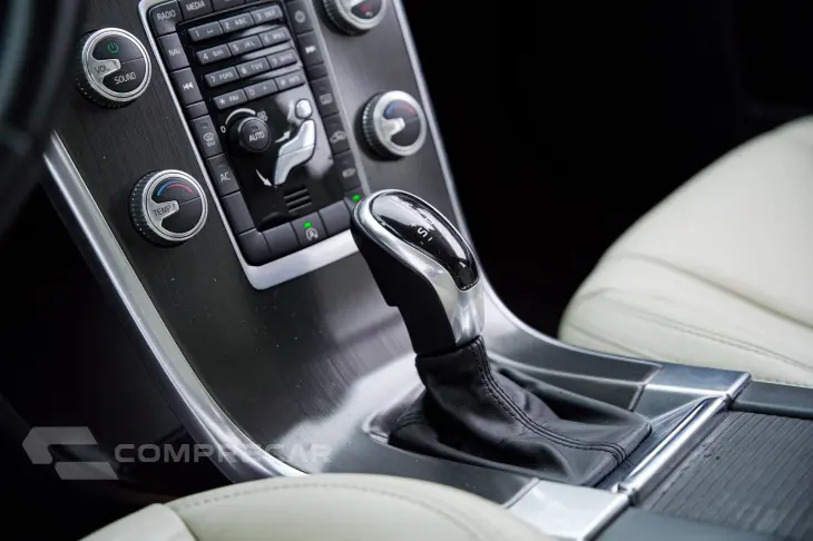 XC 60 2.0 T5  5p