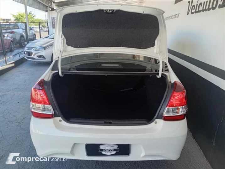 ETIOS 1.5 X Plus Sedan 16V