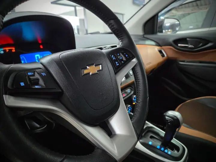 ONIX 1.4 MPFI ACTIV 8V FLEX 4P AUTOMATICO