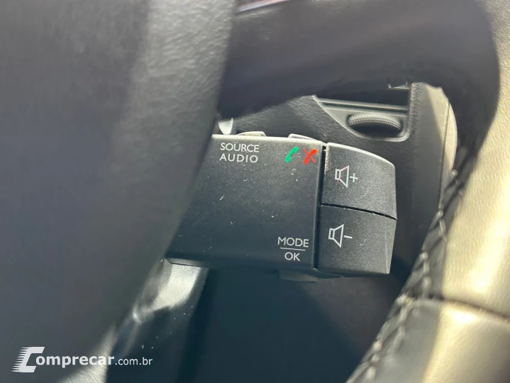 CAPTUR Intense Bose 1.6 16V Flex 5p Aut.