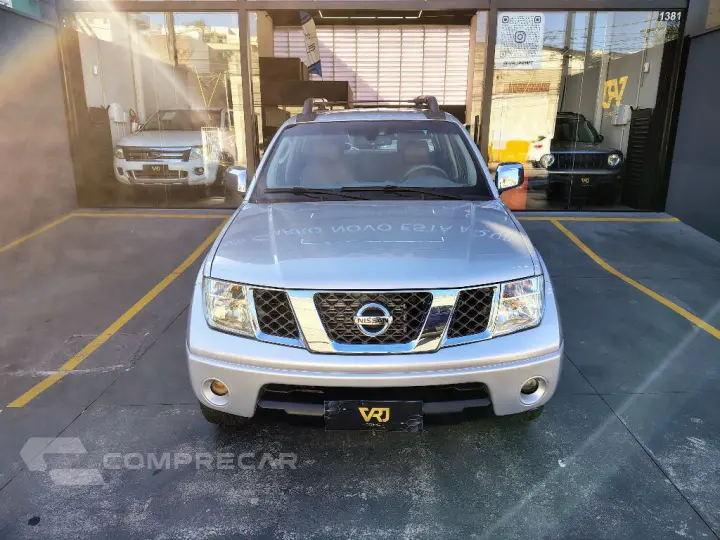 Frontier LE CD 4x4 2.5 TB Diesel Aut.