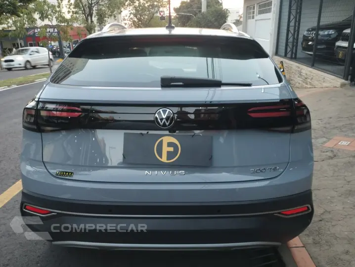 Nivus 1.0 4P FLEX 200 TSI HIGHLINE TURBO AUTOMÁTICO