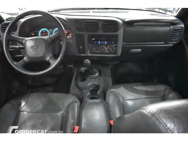 S10 - 2.4 MPFI EXECUTIVE 4X2 CD 8V 4P MANUAL