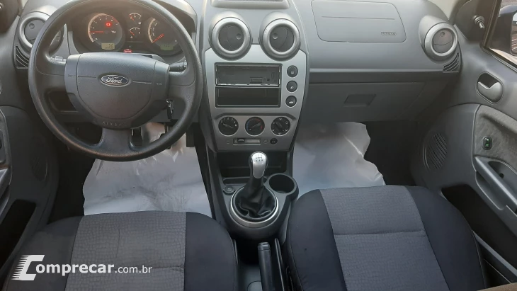 FIESTA 1.6 MPI Sedan 8V