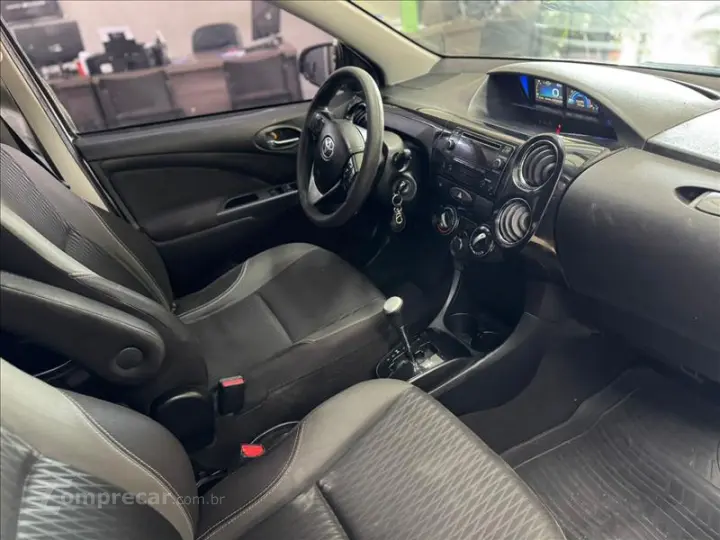 ETIOS 1.5 XS Sedan 16V