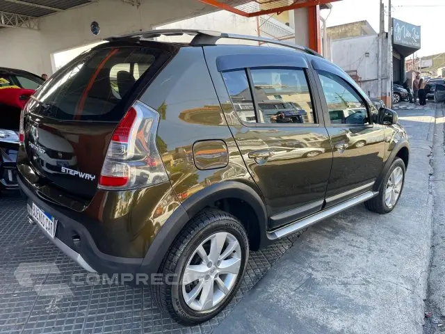 SANDERO - 1.6 STEPWAY 8V 4P MANUAL