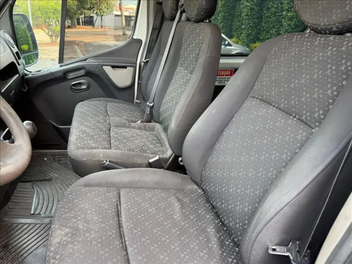 MASTER 2.3 DCI Minibus VIP L3h2 16 Lugares 16V