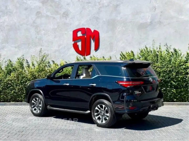 HILUX SW4 2.8 D-4D TURBO DIESEL DIAMOND 7L 4X4 AUTOMÁTICO