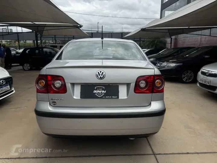 Polo Sedan 1.6 4P FLEX