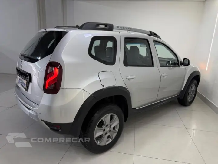 DUSTER 16 D CVT