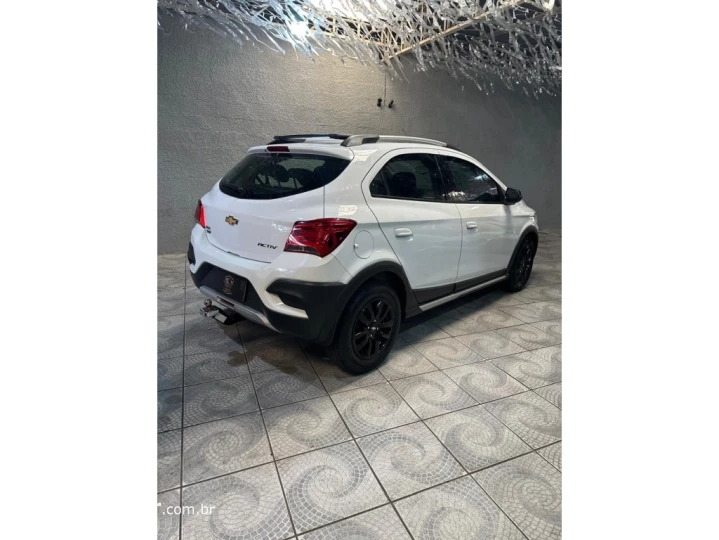 ONIX 1.4 MPFI ACTIV 8V FLEX 4P AUTOMÁTICO