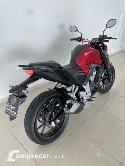 CB TWISTER 300