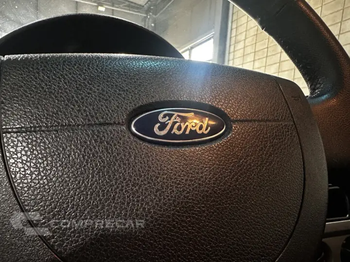 FIESTA 1.6 ROCAM SE SEDAN 8V FLEX 4P MANUAL