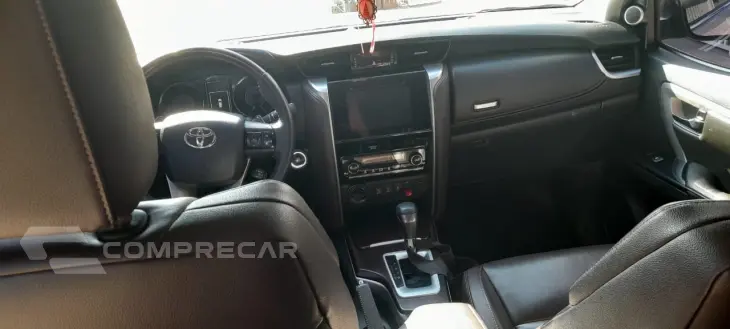HILUX SW4 2.8 D-4d Turbo SRX 4X4