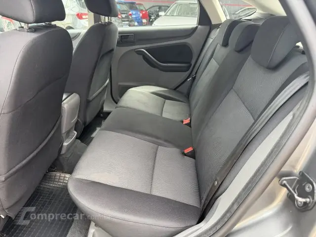 FOCUS HATCH - 1.6 GLX 16V 4P MANUAL