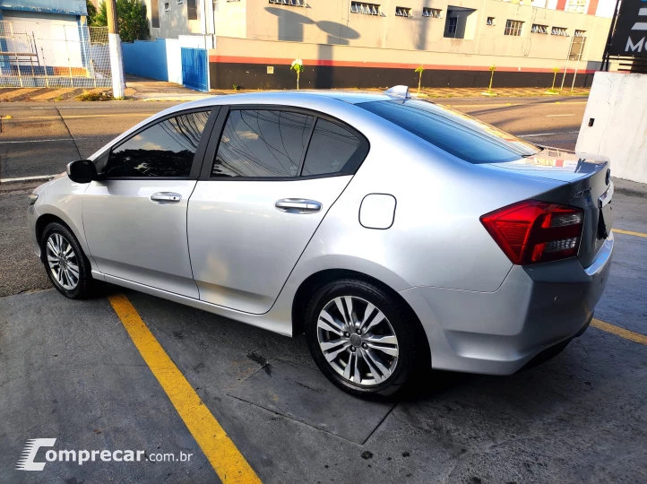 CITY 1.5 LX Sedan 16V