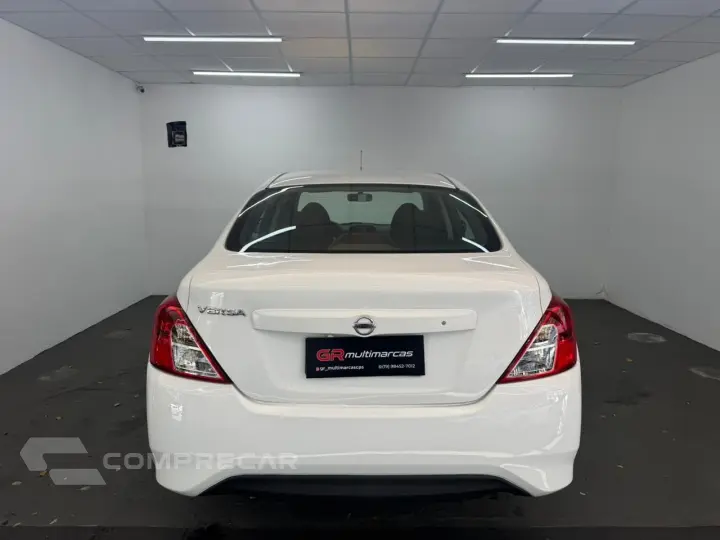 VERSA 1.0 12V FlexStart 4p Mec.